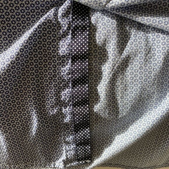 💼Ted Baker London Mens Button Down. Like New, Geometric Pattern Navy and White - Picture 4 of 10